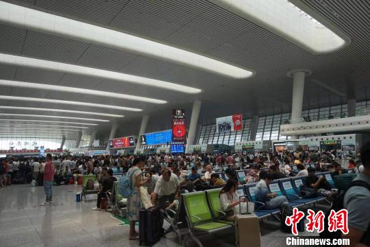 暑期铁路杭州站发客人次预计超2000万