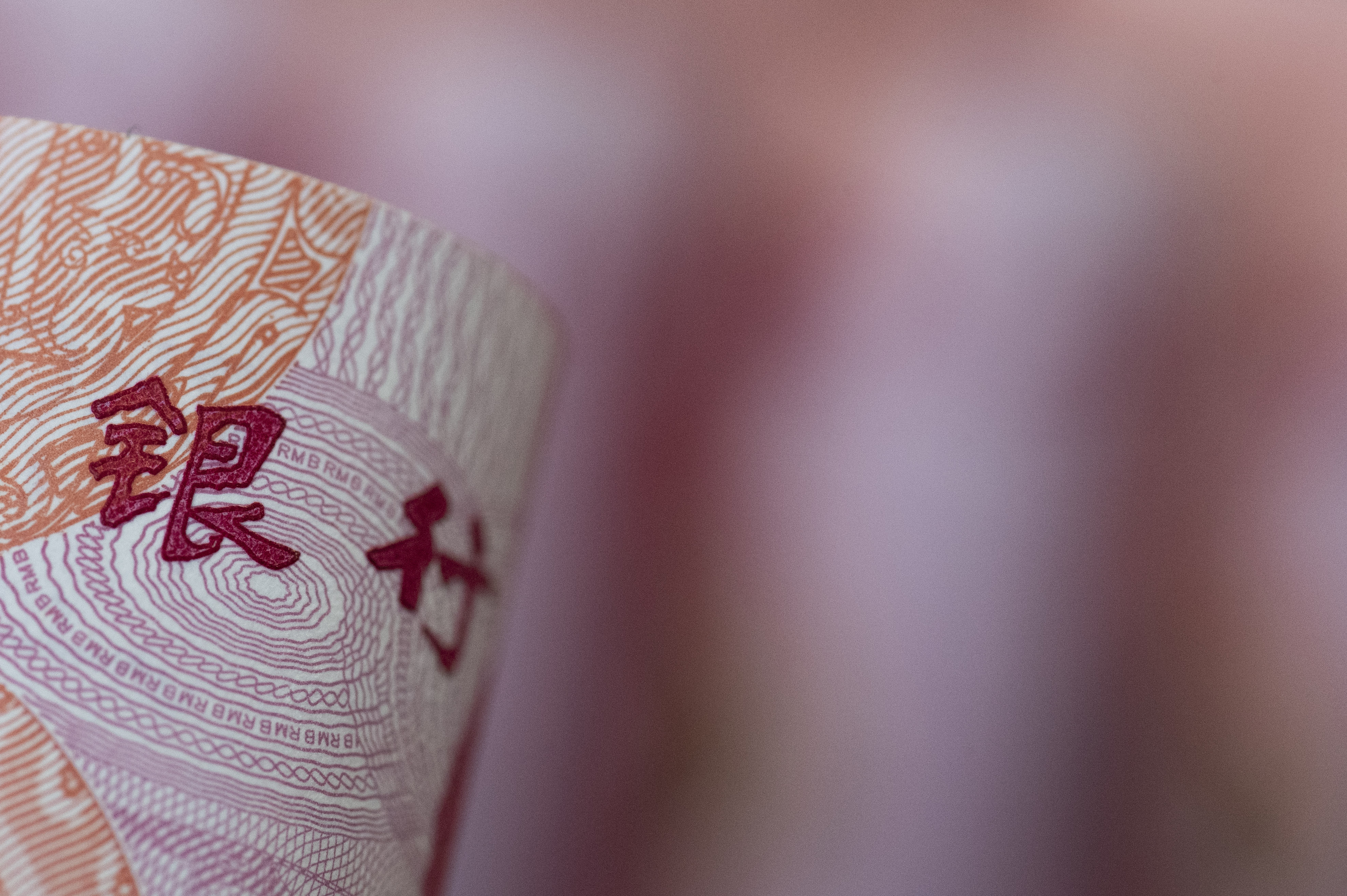 身份尴尬的小贷，两年出清了963家