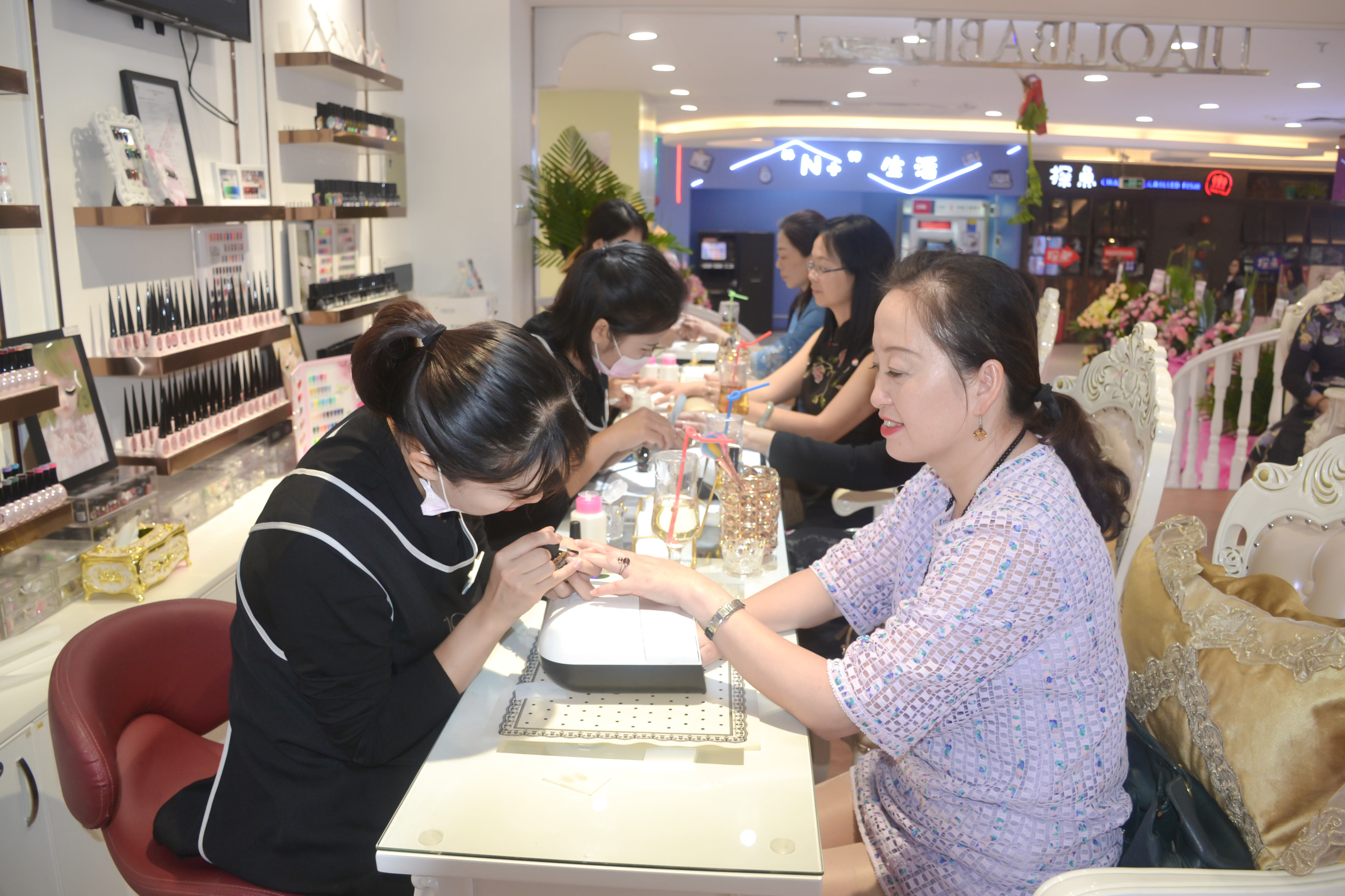 2025年中国美甲产业现状与未来发展趋势分析_保险有温度,拥有“如意行”驾乘险，出行更顺畅！