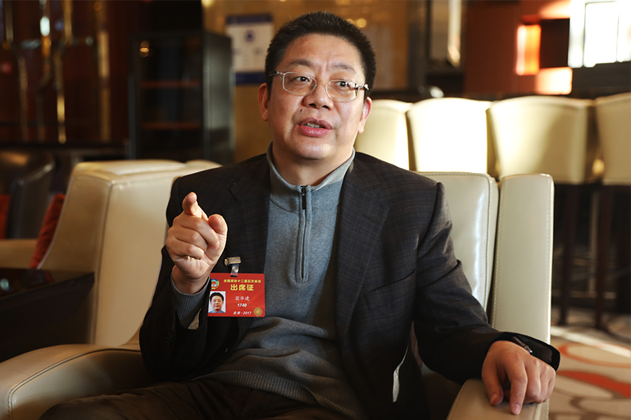 两会｜专访全国政协常委、原上海市政协副主席周汉民：加快发展数字经济 推动碳足迹标准制定