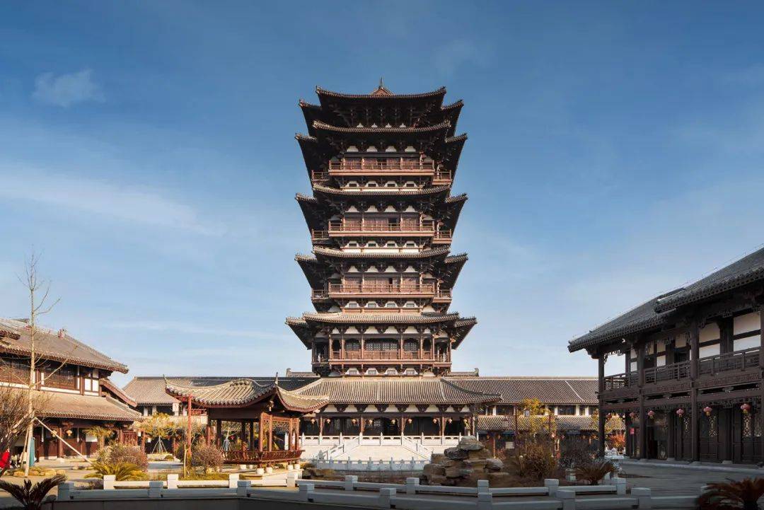动漫主题公园：中国文旅产业的新引擎_人保伴您前行,拥有“如意行”驾乘险，出行更顺畅！