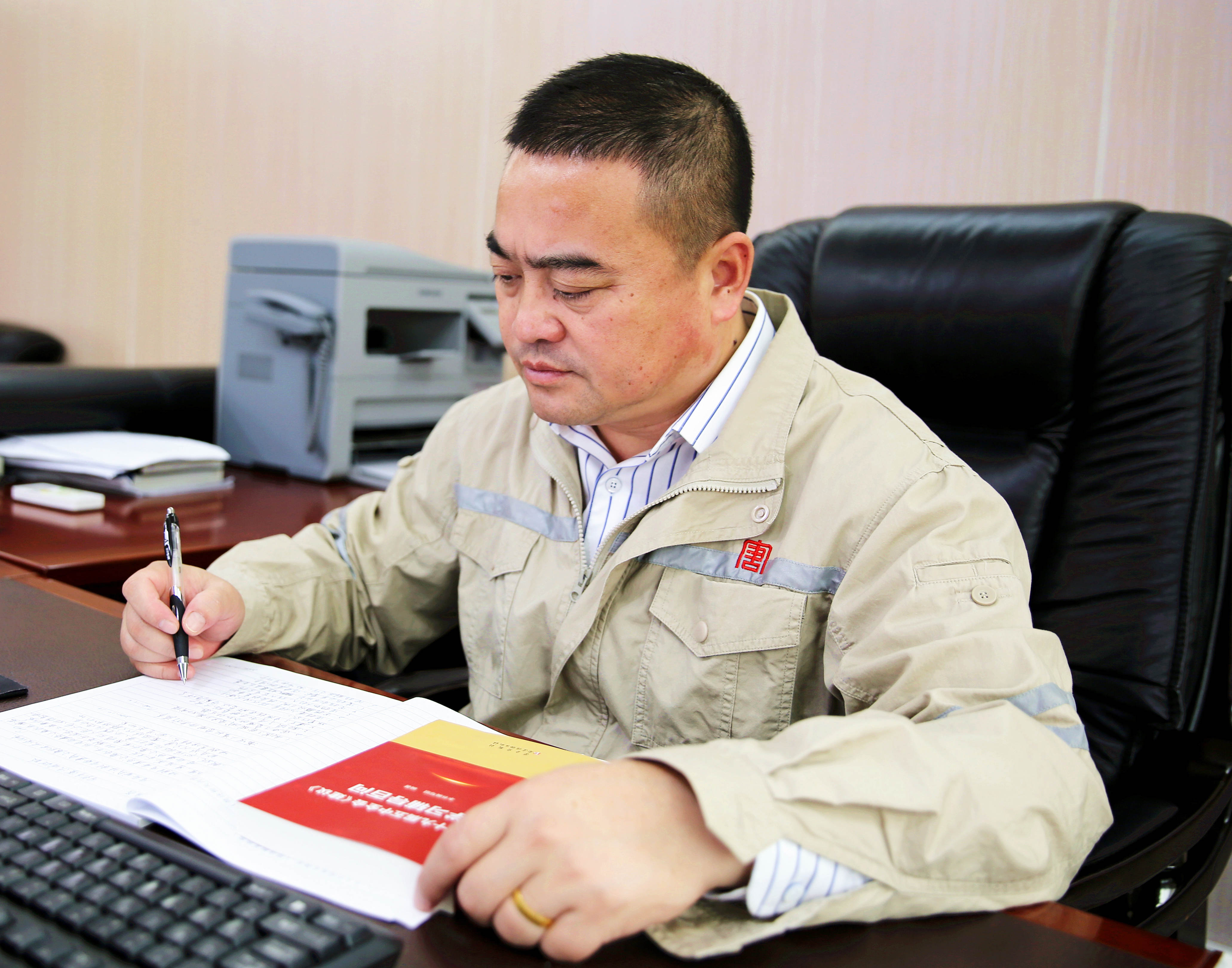 人保服务 ,人保伴您前行_清洁能源行业发展现状剖析：2024 年全球清洁电力占比创新高达40.9%