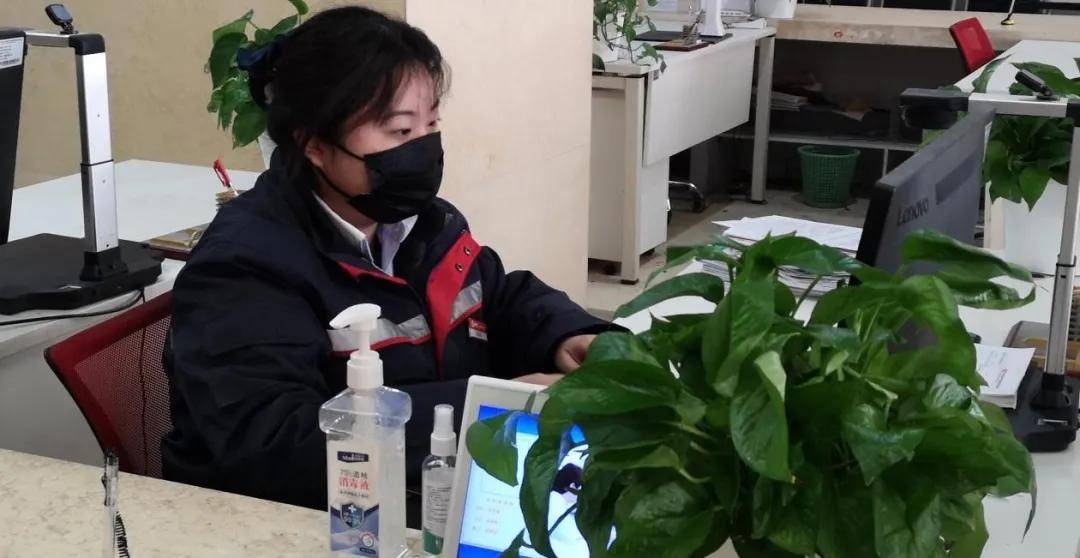 我的右眼是神级计算机_人保服务 ,人保财险政银保 