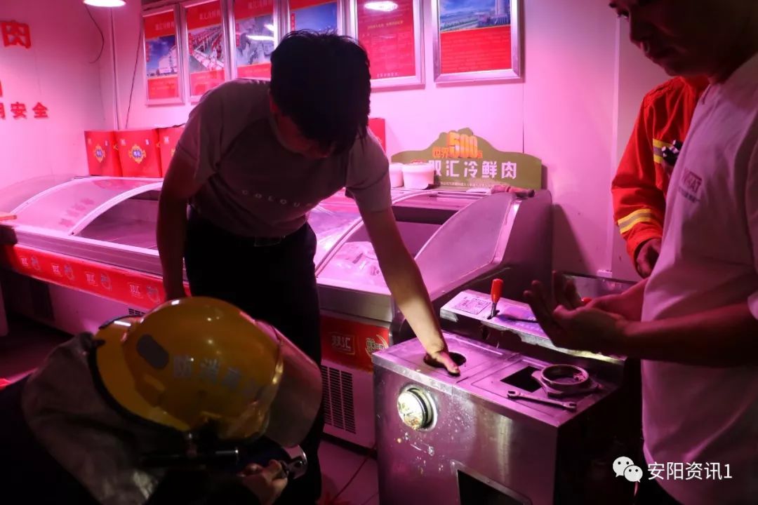 浙江余姚一学校食堂绞肉机发现活蛆:对有关人员停职、免职处理