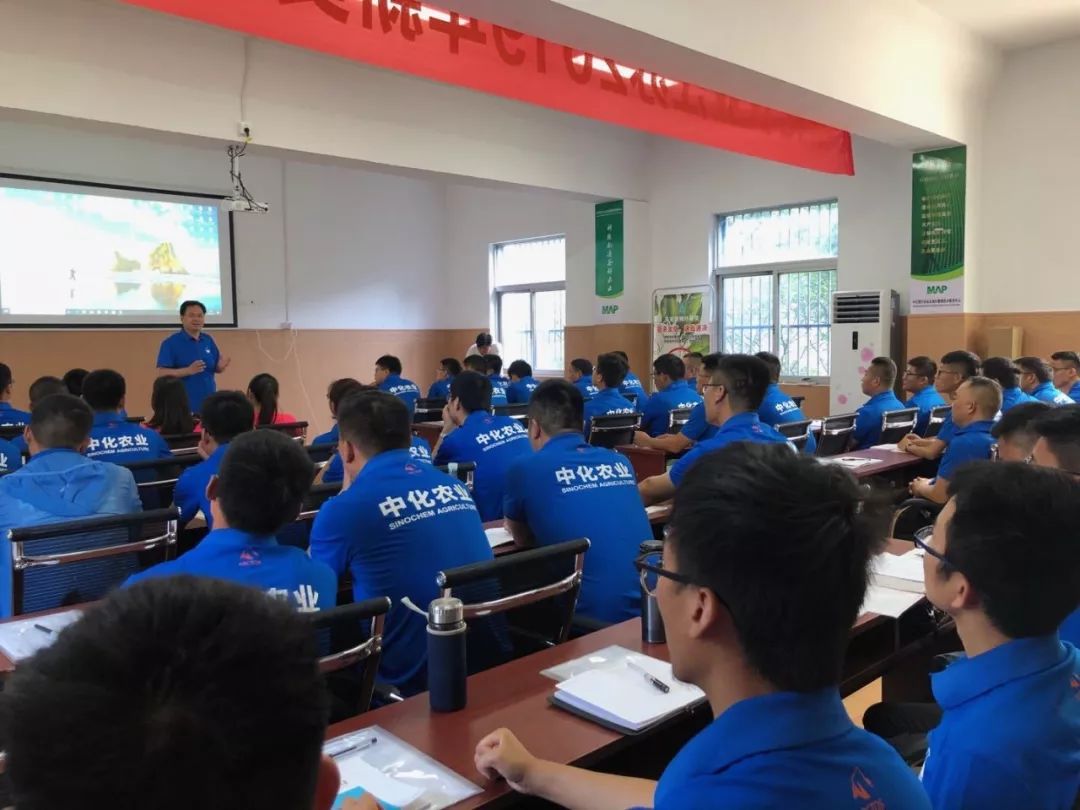 中化装备：公司旗下中化橡机生产的硫化机可用于生产航空轮胎