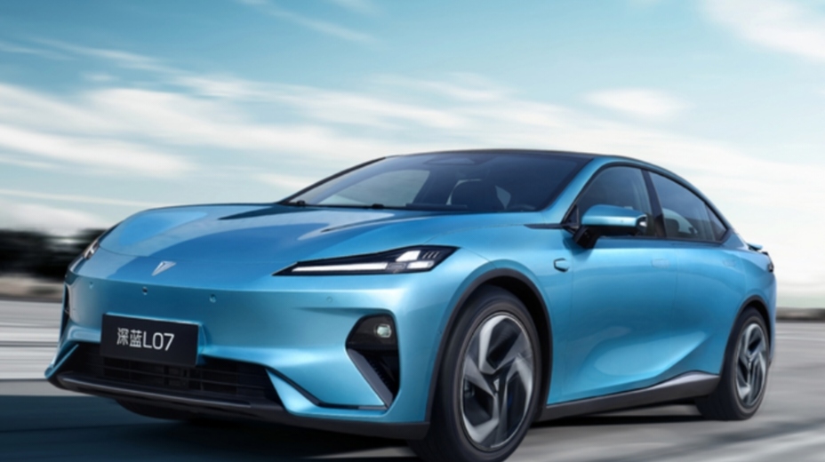 人保财险政银保 ,拥有“如意行”驾乘险，出行更顺畅！_2025年物流中心行业未来发展趋势及产业调研报告