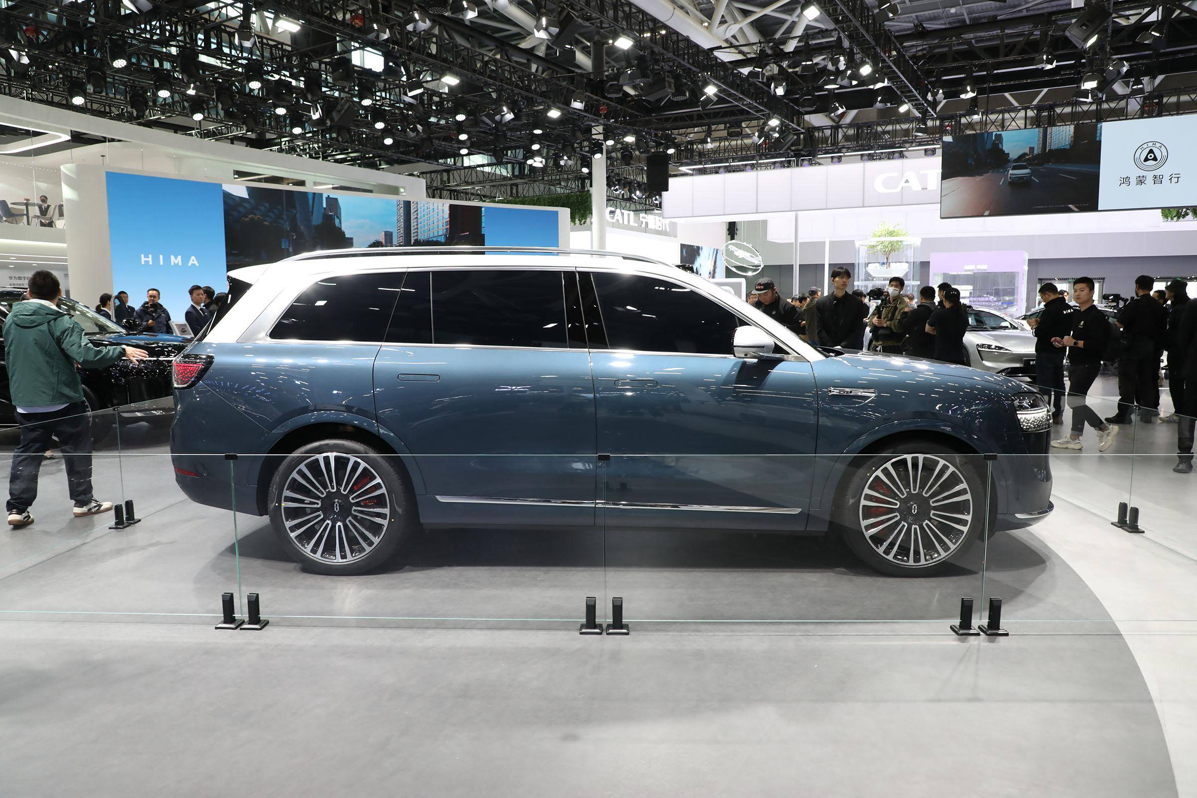 赛力斯：公司已形成以问界M9、问界M8、问界M7、问界M5等为核心的产品布局