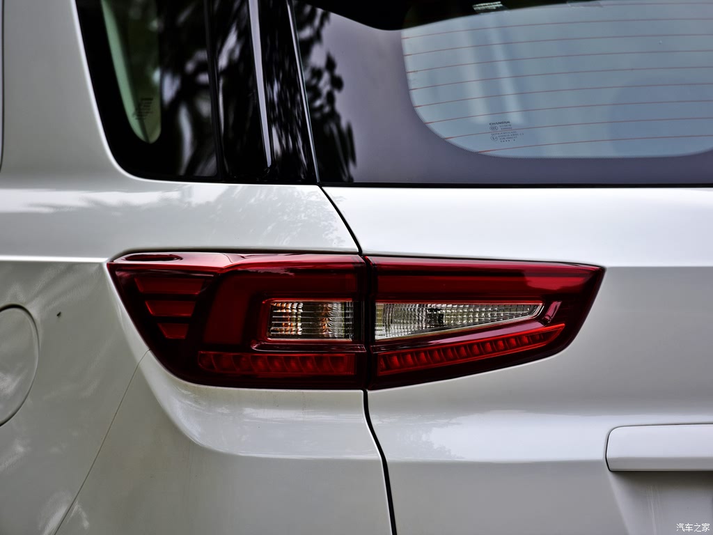 长安汽车获得外观设计专利授权：“后背门”