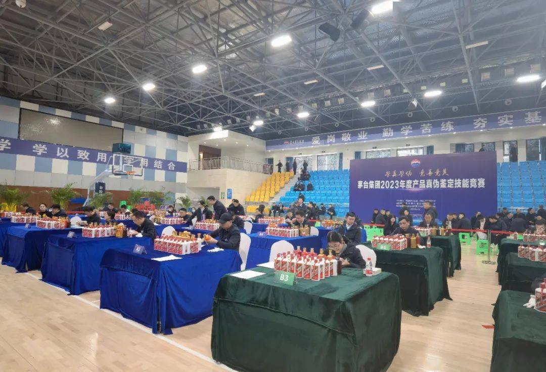 深圳核心区地标皇庭广场将被拍卖！记者实探→