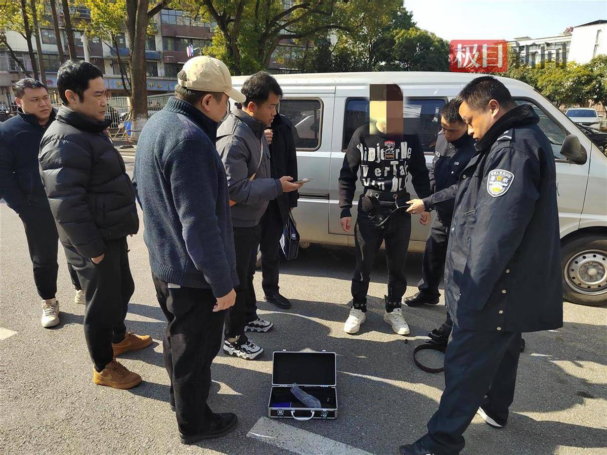 铁路公安暑运期间加强防范打击“盗抢骗”案件