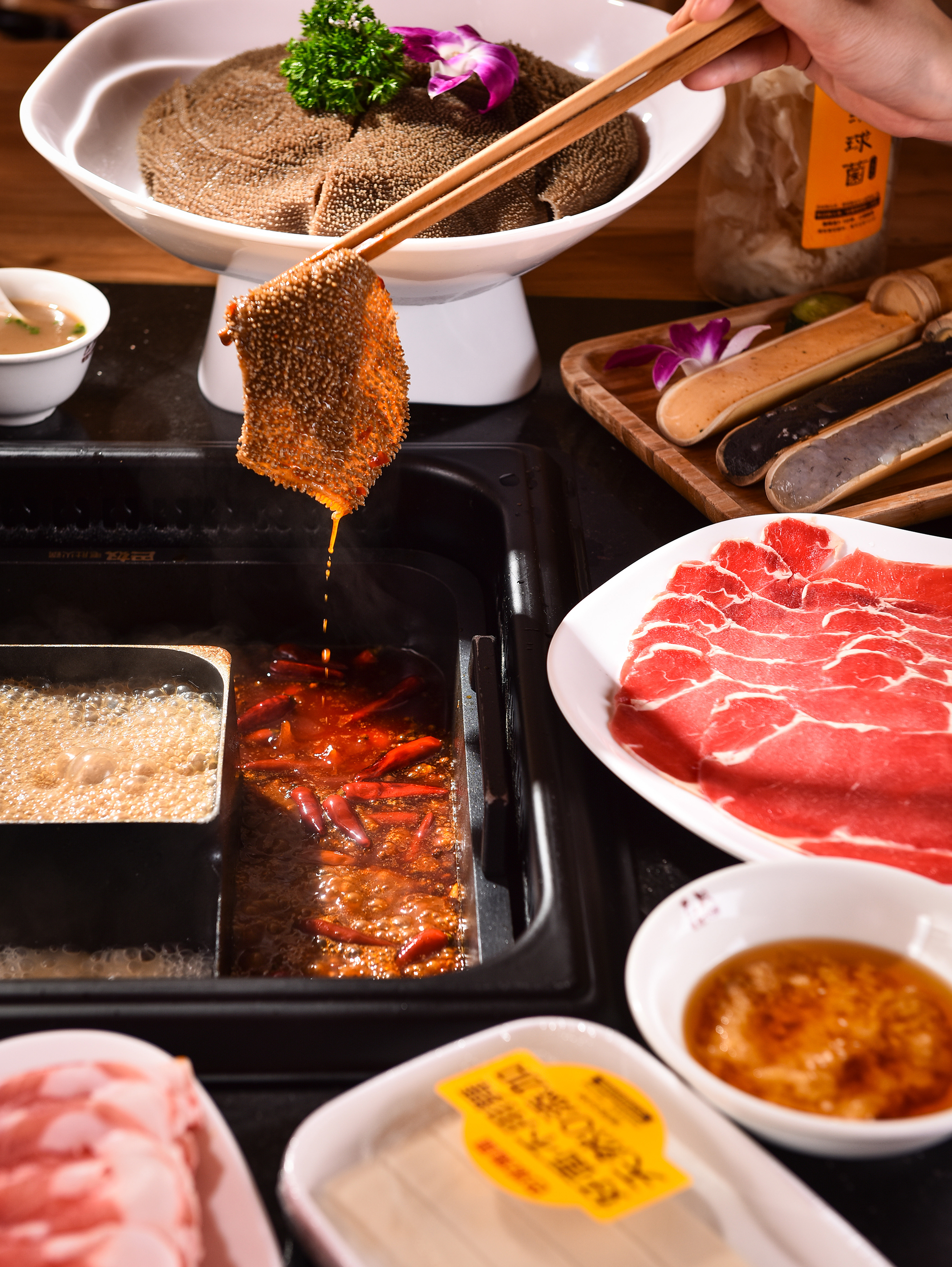 港湾周评|全职员工不到2000名,巴奴兼职与外包近万名