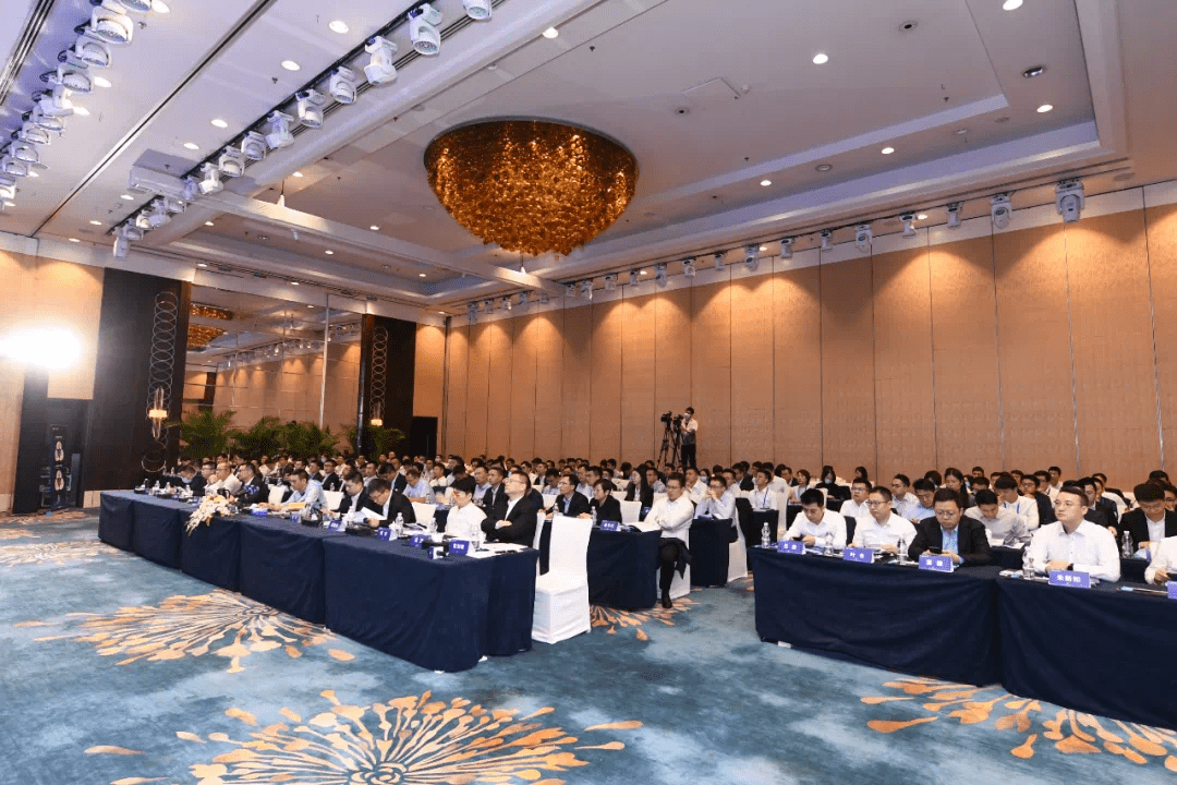 中密控股:8月27日召开董事会会议