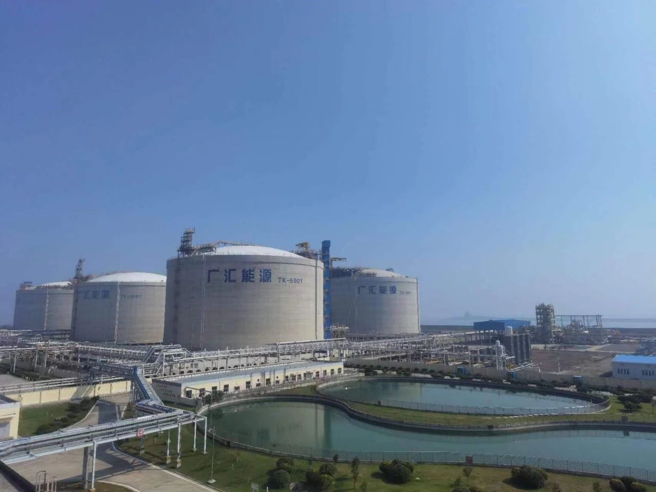 电投产融：深交所中止审核公司重大资产置换等事项