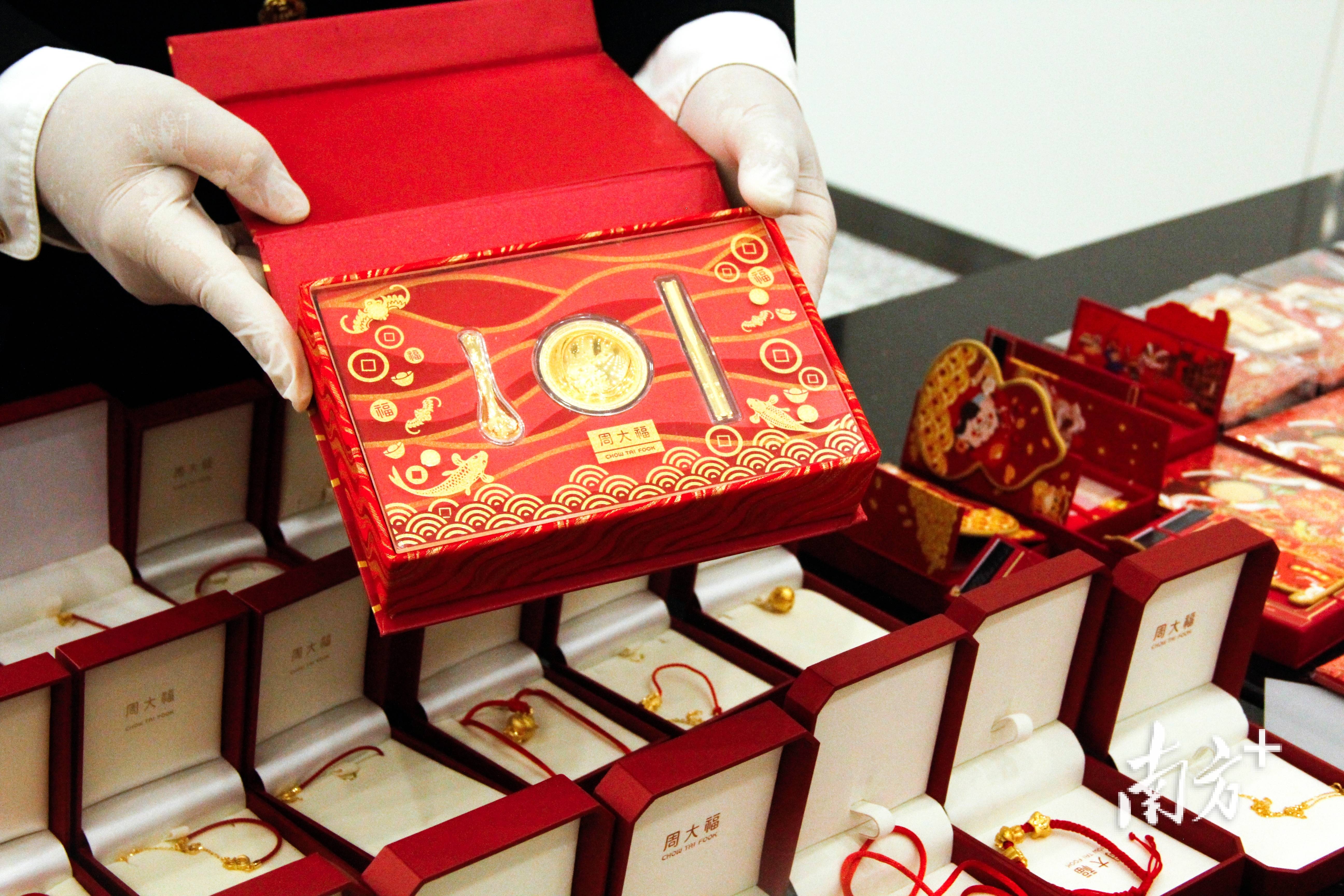 黄金屡创新高！央行最新数据：连续11个月增持黄金，9月增持4万盎司