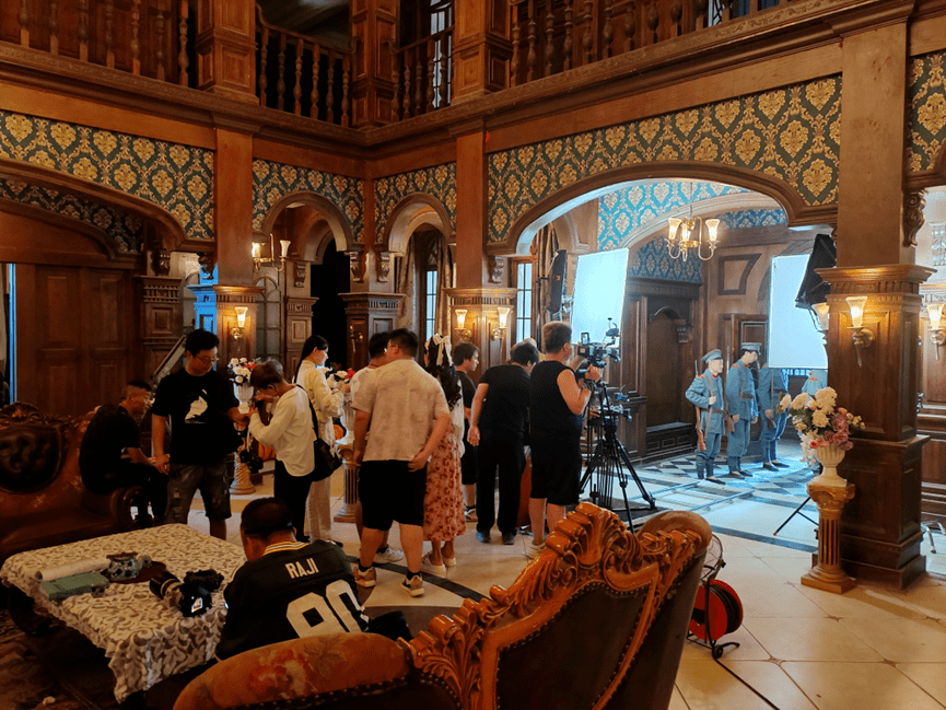 好莱坞也要进军微短剧