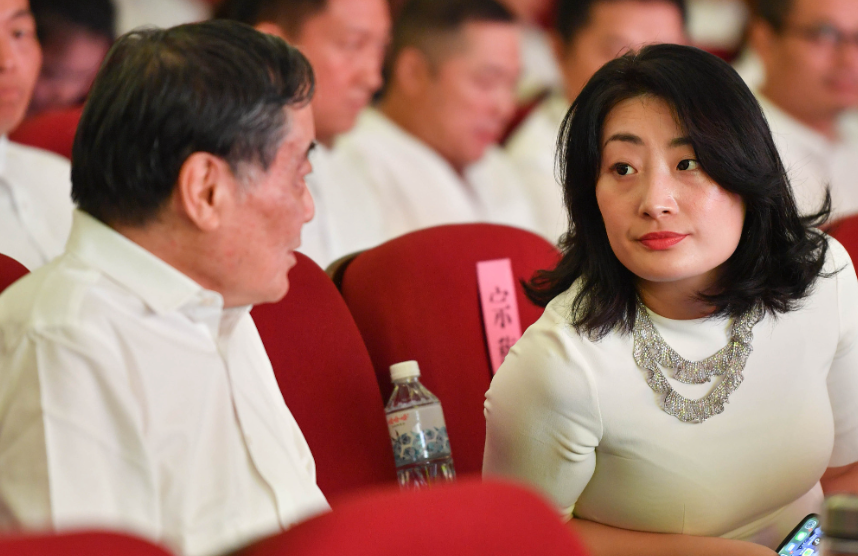 宗馥莉已回娃哈哈上班!“娃小宗”仅41天就“退场”,知情人士:部分经销商不信任“娃小宗”,拒绝支付保证金