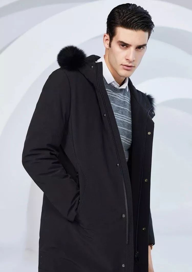 小吊牌藏着“利润剪刀差”：高端服饰定价倍率超10倍！同厂不同价背后，波司登们如何抢“话语权”