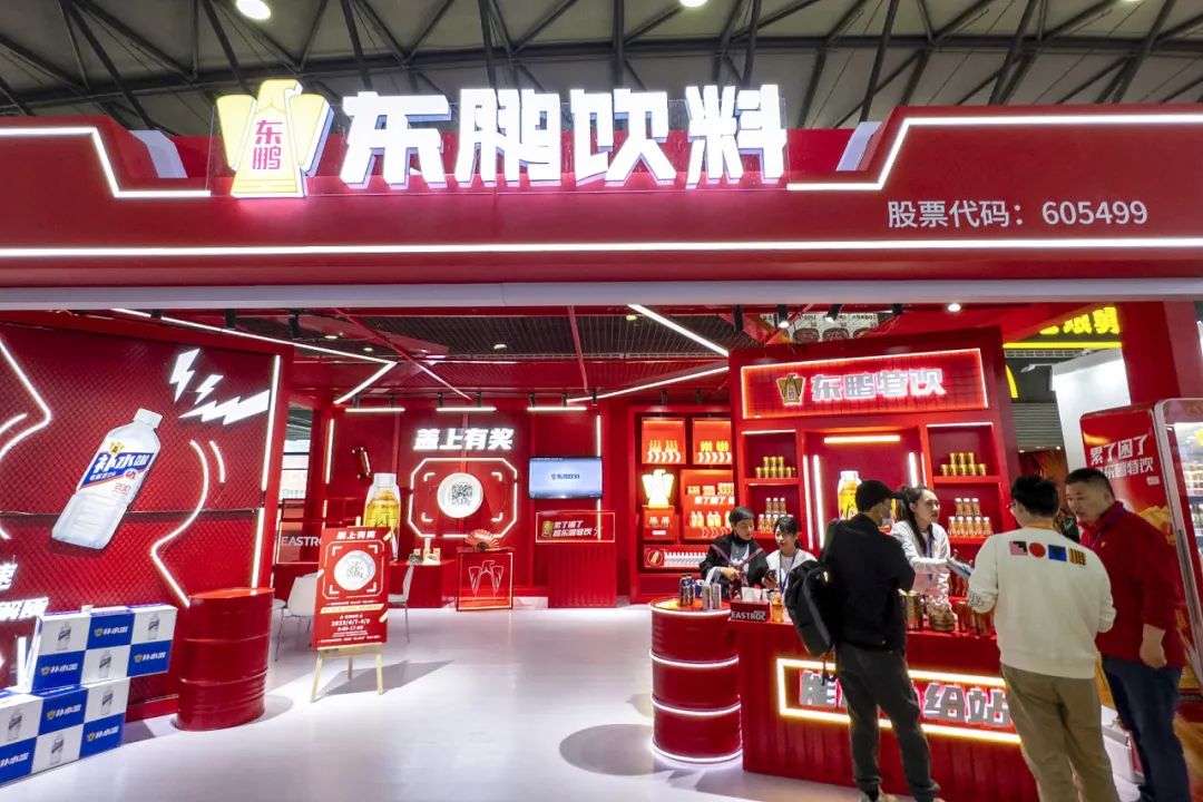 捷佳伟创董秘谭湘萍减持500股,减持金额4.83万元