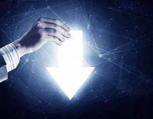 晶华新材董事周晓东减持16万股，减持金额426.4万元