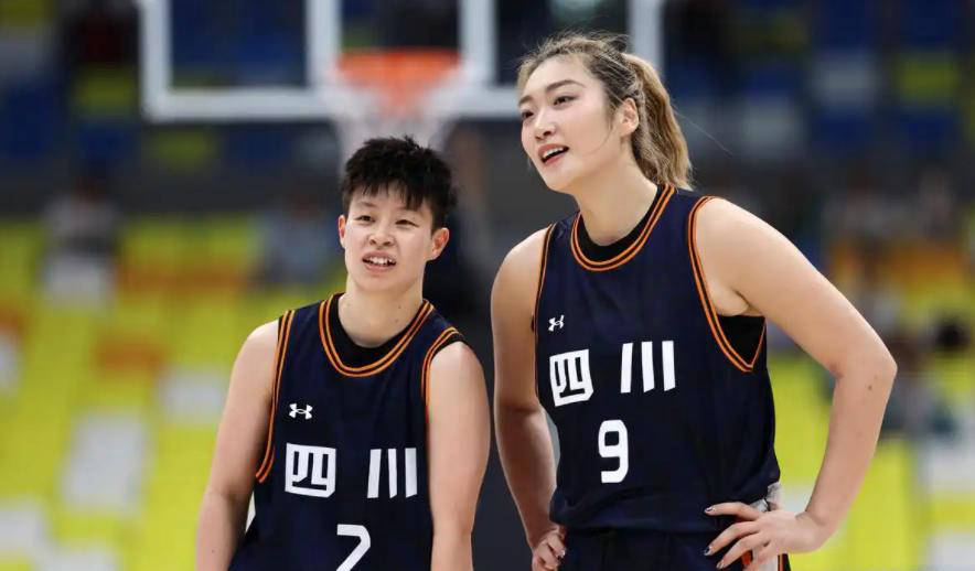 （粤港澳全运会）场内较量场外交心 香港女篮冀在切磋中成长