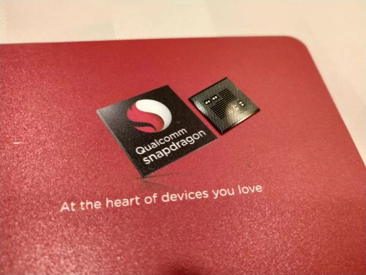 神州泰岳三季报营利双降,老游戏失速、新游缺位,AI业务尚难挑大梁