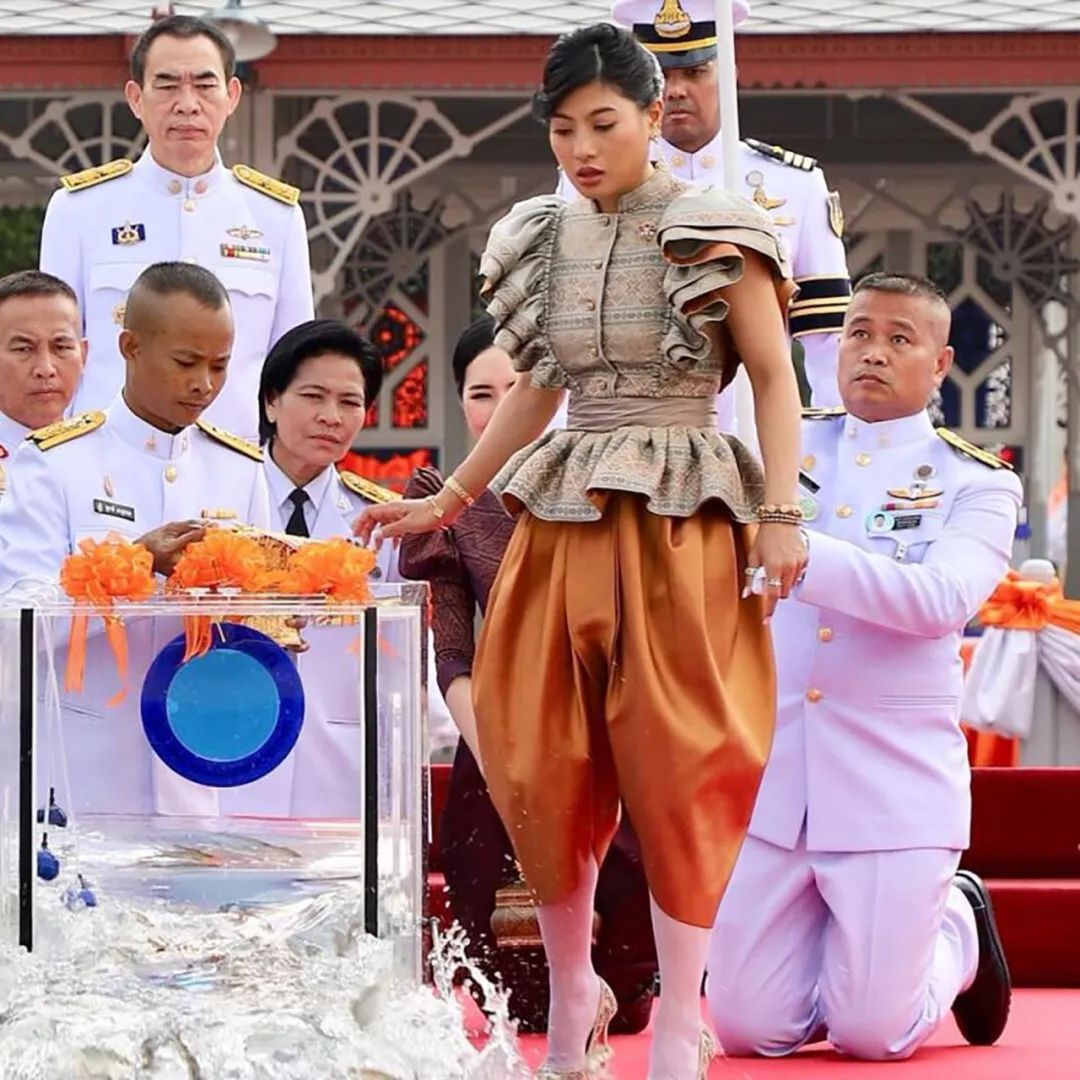 泰国教育部长:泰国“中文热”体现两国深厚文化与历史联系