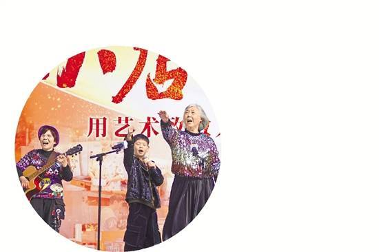 前摇滚乐手发动叛乱，这个西非国家陷入危局