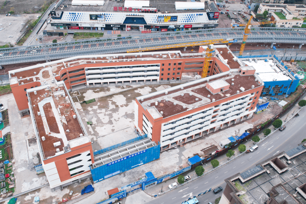 重庆建工：重庆建工控股累计质押股份约4.22亿股