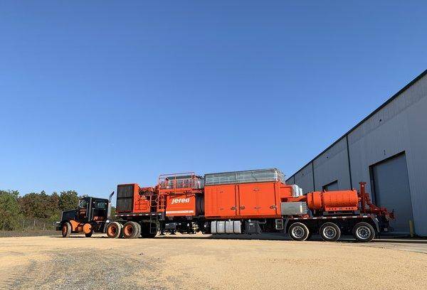 杰瑞股份：美国杰瑞现已具备电驱/涡轮压裂成套设备、燃气轮机发电设备等多种类设备总装配的生产能力