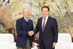 中国人民银行行长潘功胜会见国际货币基金组织第一副总裁丹·卡茨