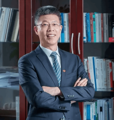 上市公司出售75套房产，预计亏损近2000万元，董事长上个月辞职