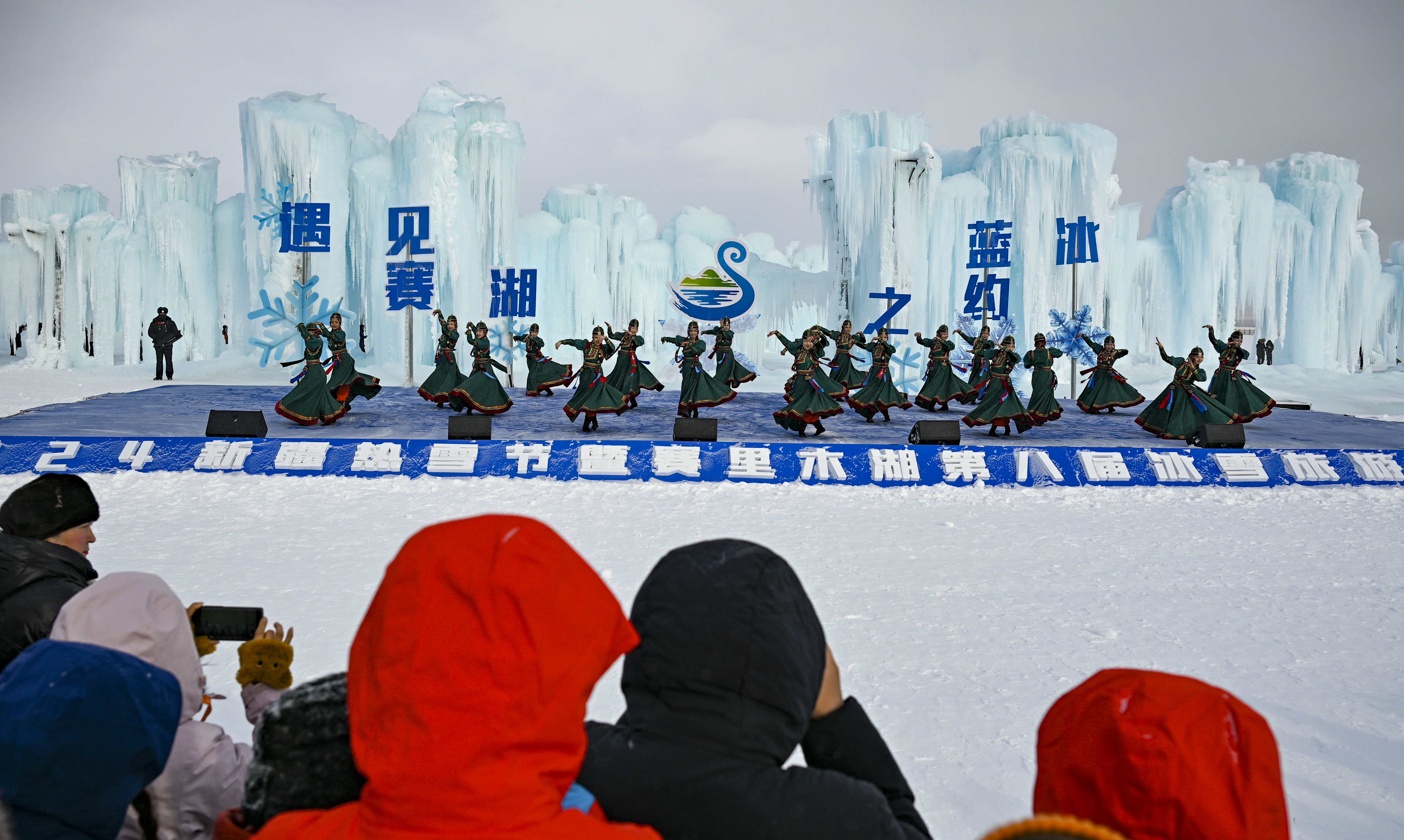 冰雪旅游“热雪”涌动 四川提振冰雪消费