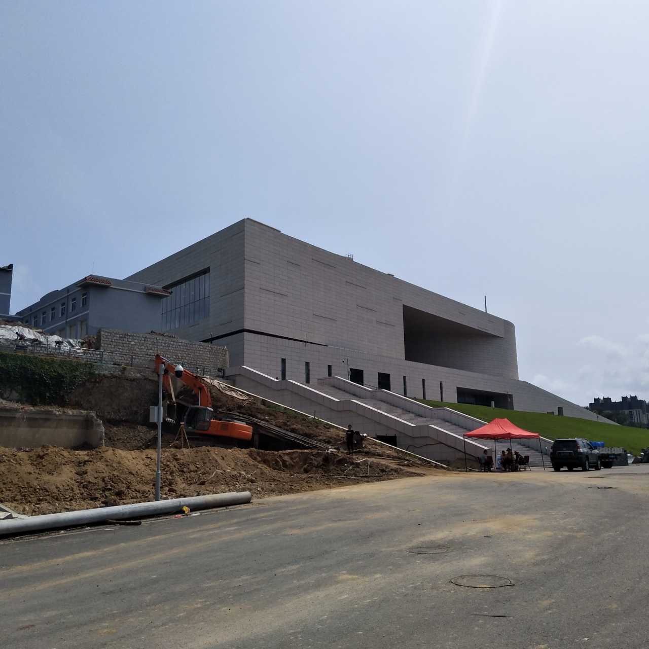 辽宁：利用中国和朝鲜边境陆运邮路（丹东―新义州）复通契机 建设跨境快递物流中心