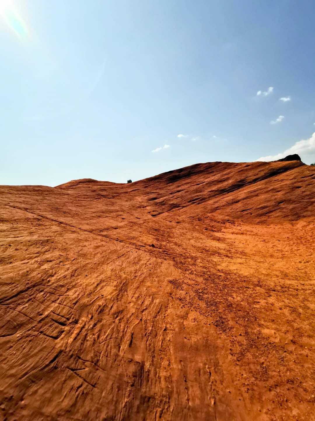 赭石遗存系统研究揭示:中国西南1.4万年前古人灵活开发利用资源