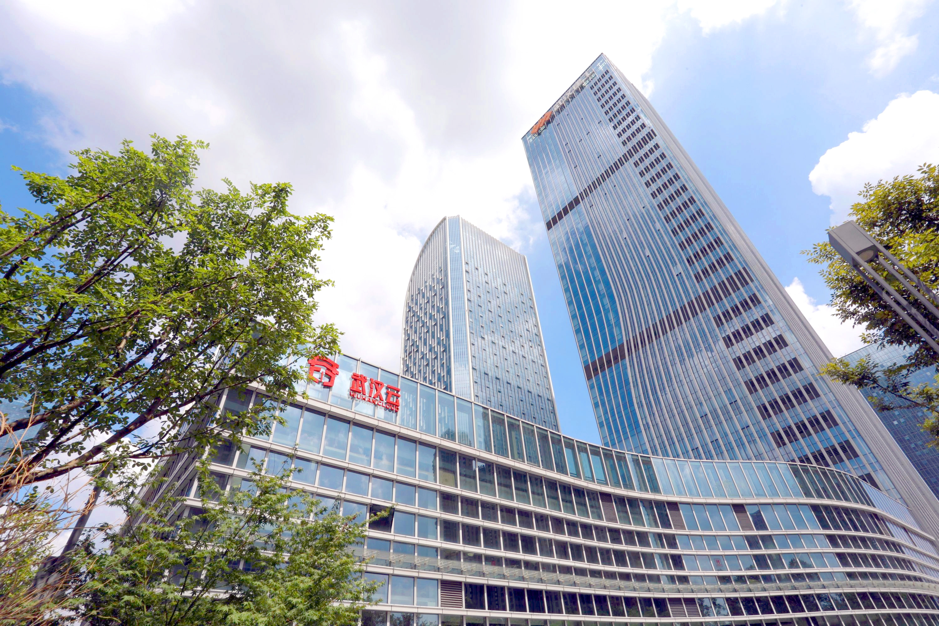 武汉人工智能产业规模今年有望突破千亿元