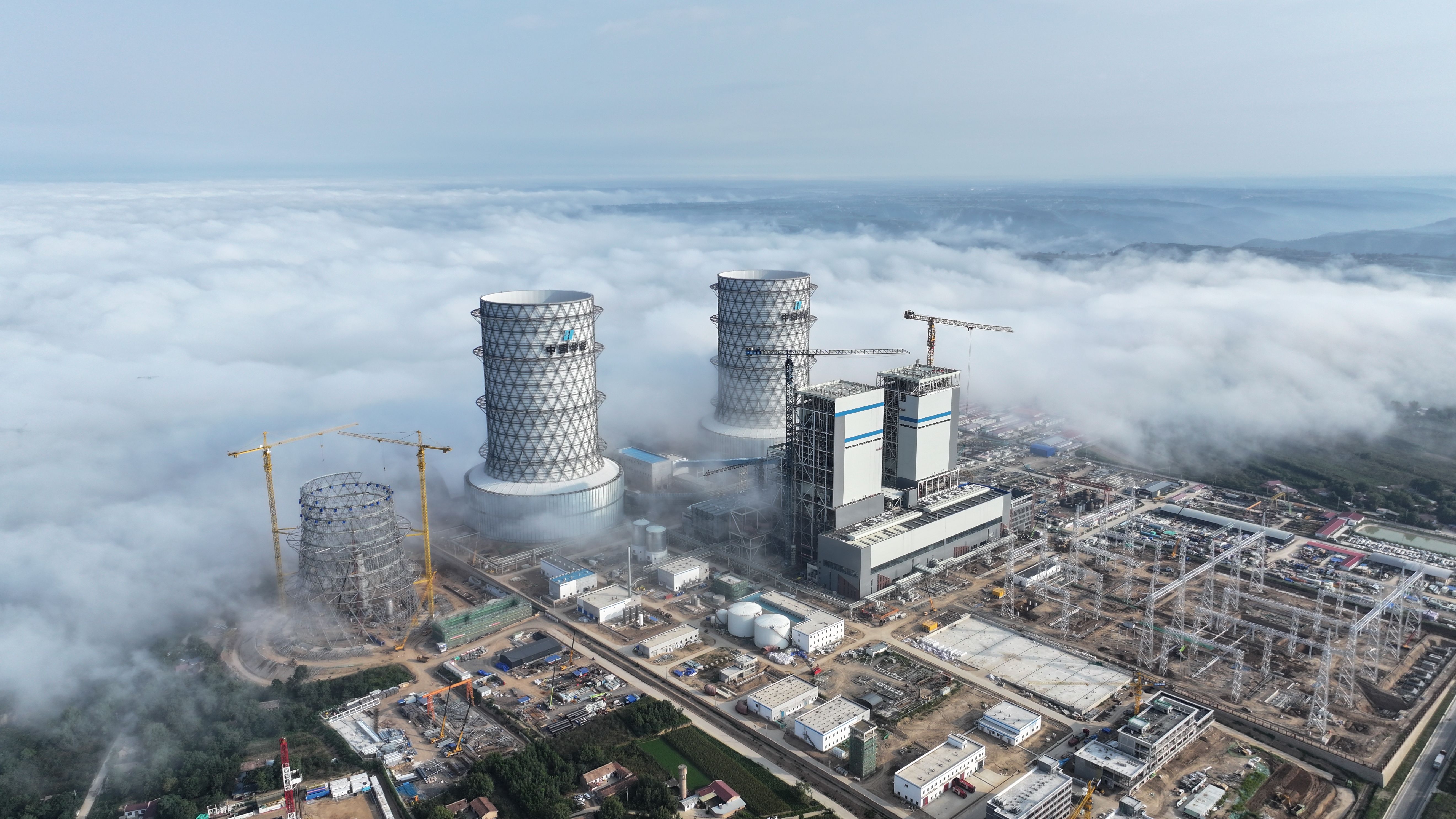 东华能源：正重点推动茂名碳纤维项目建设