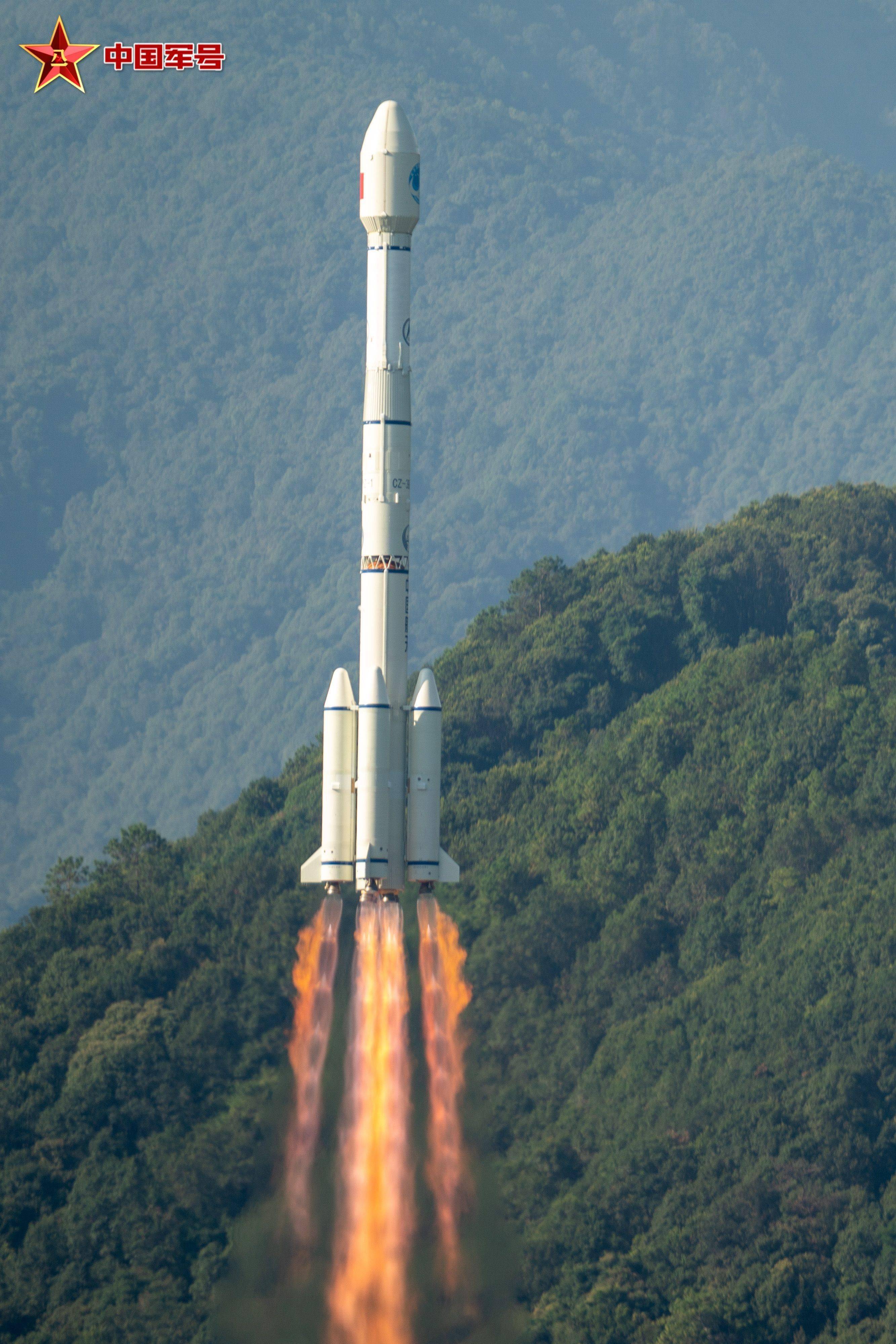 俄罗斯成功发射52颗卫星