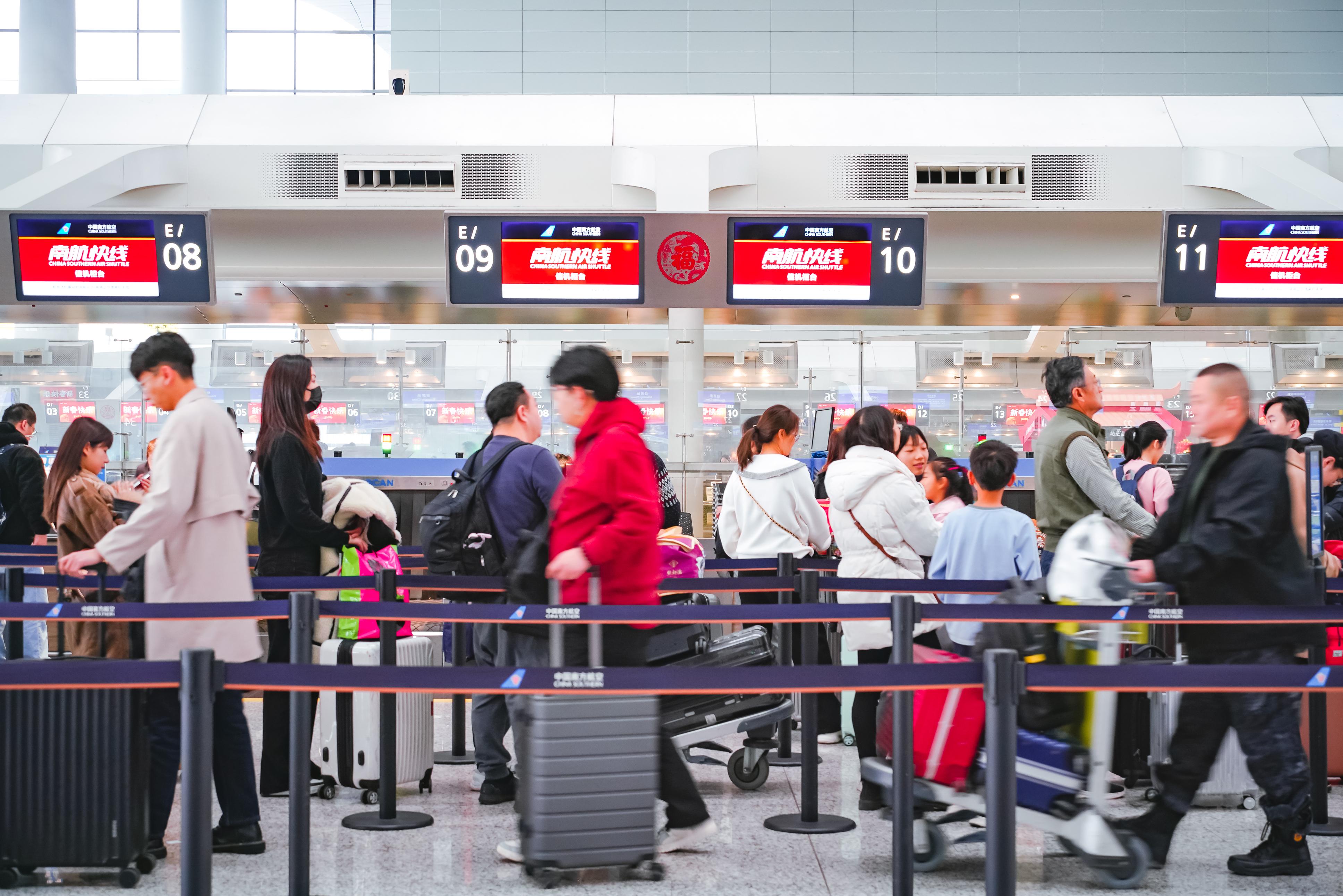 2025年广州白云机场口岸进出境人员超1860万人次