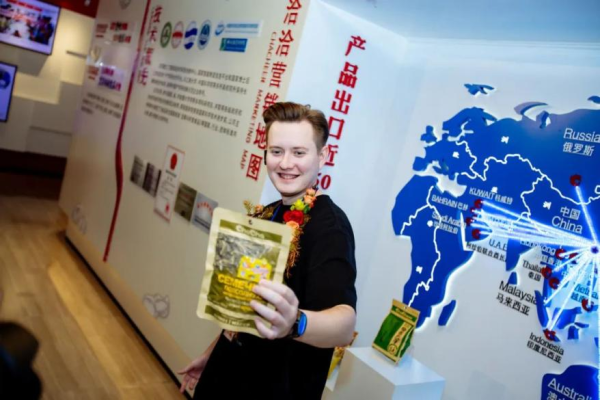 洽洽食品：生产过程已使用X光检测机等设备进行筛选