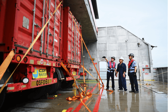 两岸年货往来升温 厦门对台货运直航网络显成效
