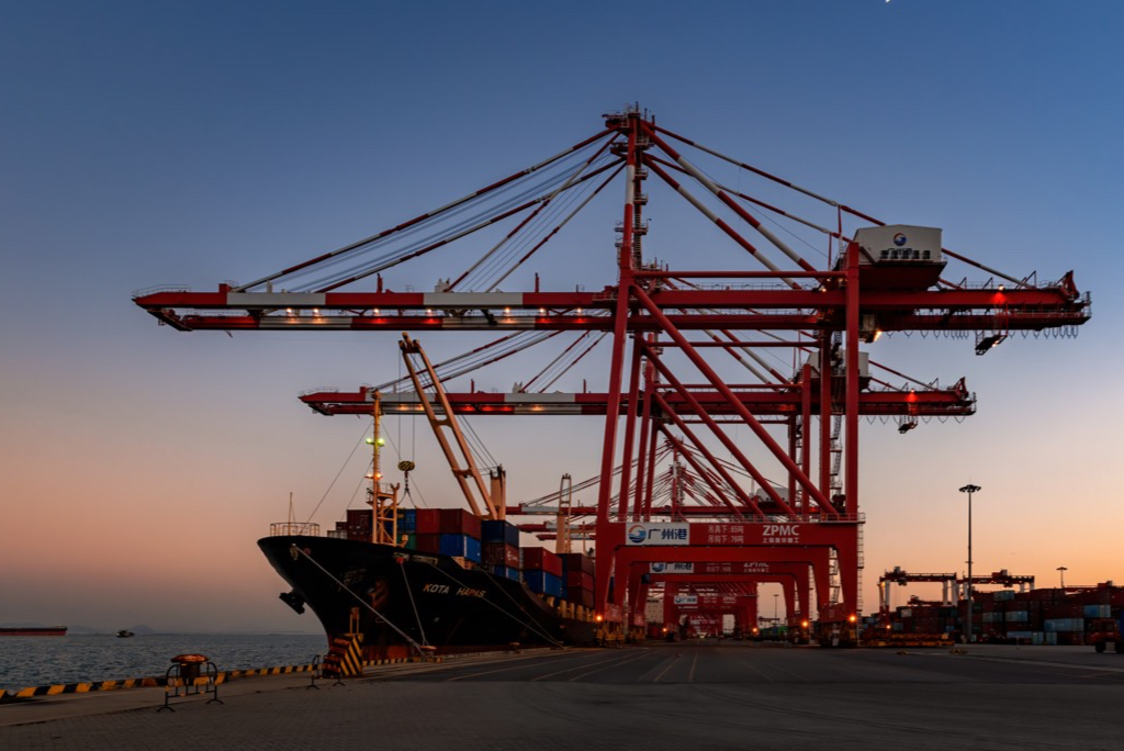 深圳港1月集装箱吞吐量打破单月箱量历史最高纪录；广深港高铁1月跨境客流263.8万人次丨大湾区财经早参