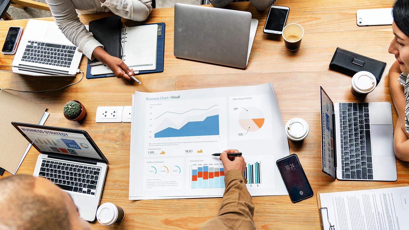 超5000次调研!公募扎堆调研线路图曝光,这三大行业受关注