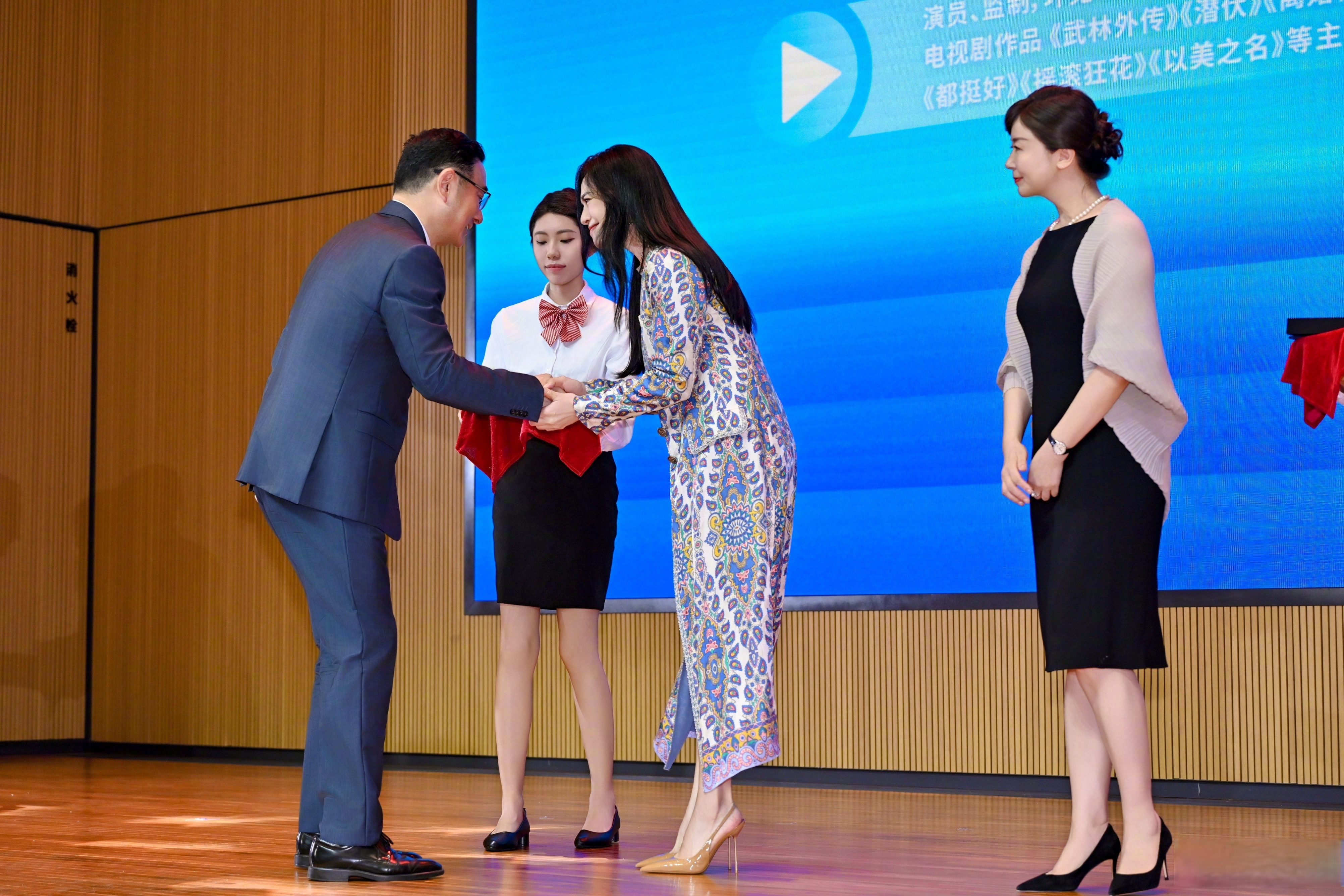 海口、湛江联合召开海口⇌湛江琼州海峡春运服务保障新闻发布会 预计节后出岛高峰为2月20日—23日