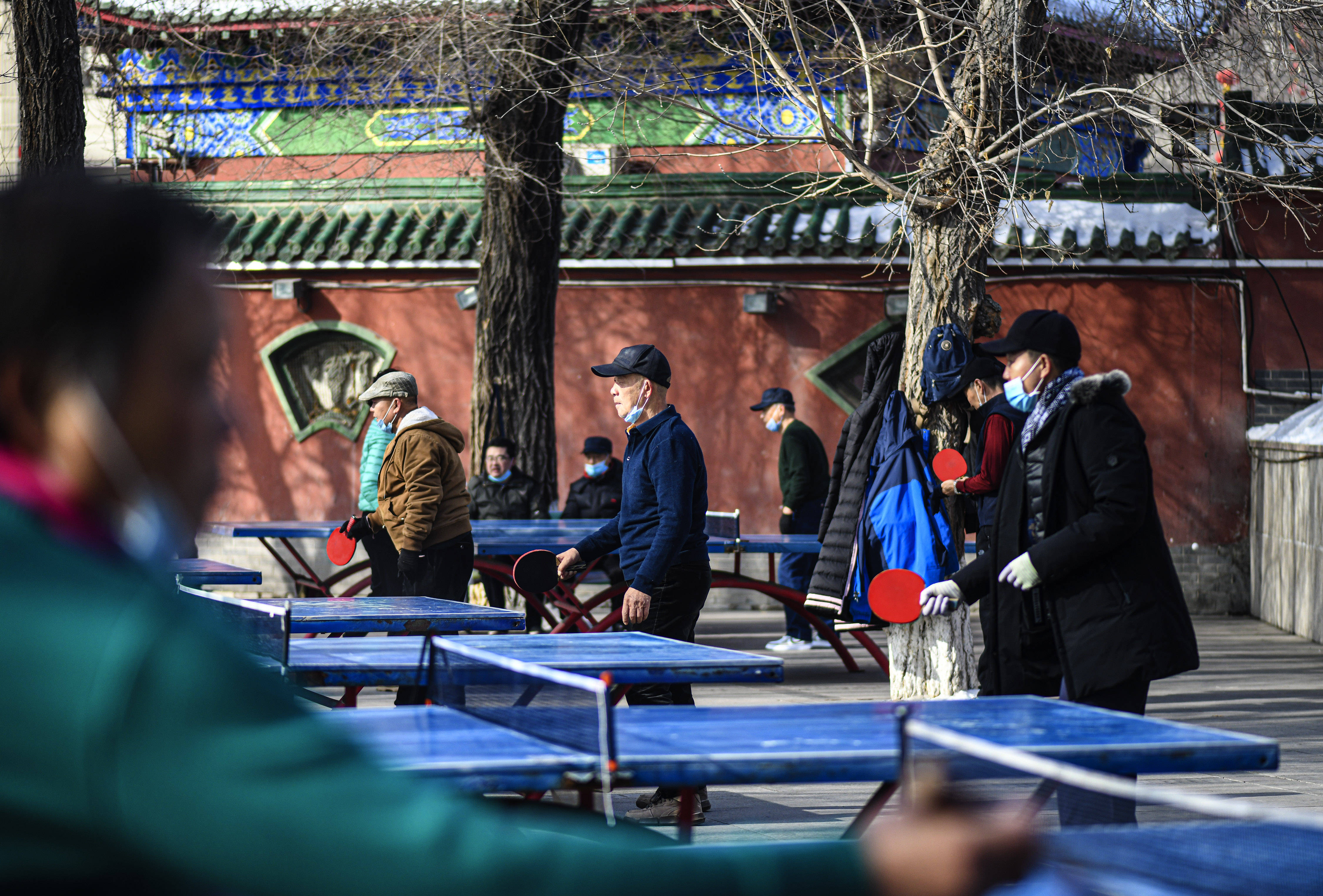 舌尖滚烫游兴酣 春节消费掀热浪
