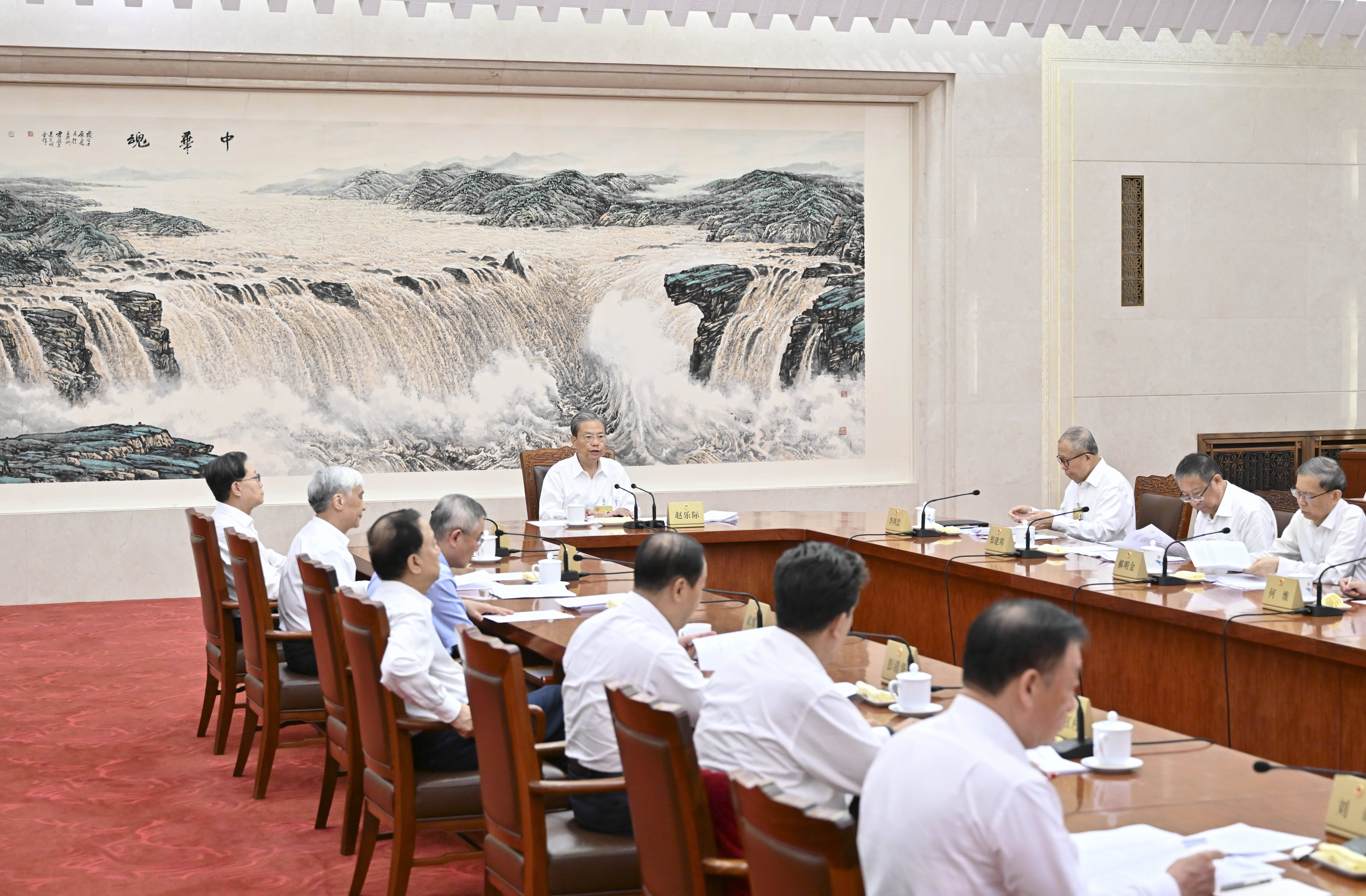 全国政协委员、深圳市人大常委会副秘书长何杰：针对对赌协议等争议点规范并购重组税务执法标准