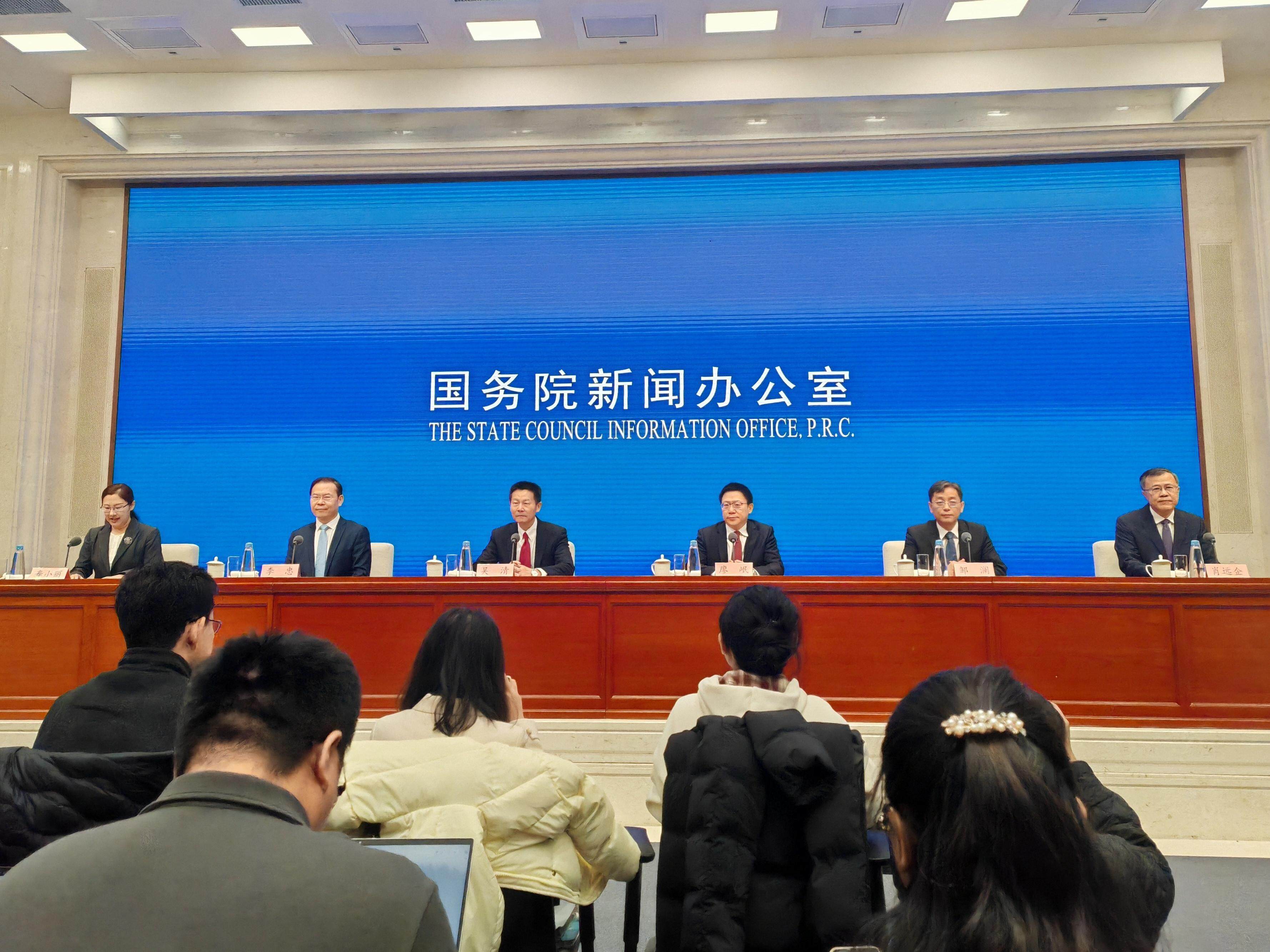 王文涛：深入实施提振消费专项行动