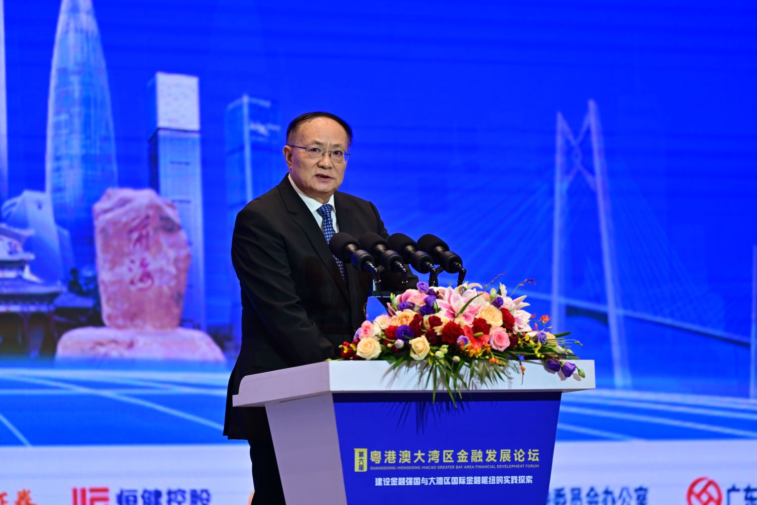 两会｜东亚银行李民斌：推动提升粤港澳大湾区公共服务的互联互通