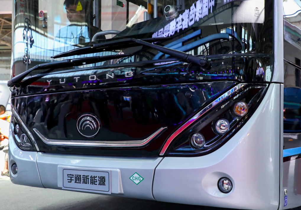 宇通客车获得实用新型专利授权：“一种前风挡玻璃电器罩及车辆”