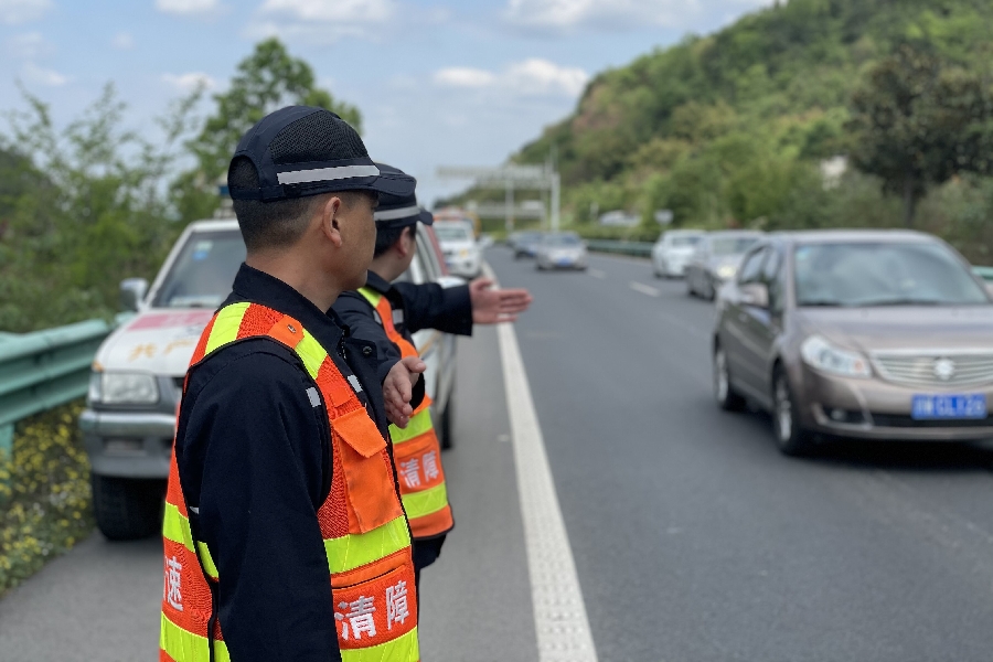 保险有温度,拥有“如意行”驾乘险，出行更顺畅！_2026-2030年中国直升机行业：“黄金五年”的窗口期，还是“eVTOL”的替代前夜?