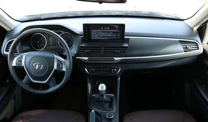 长城汽车获得实用新型专利授权：“车用侧爬梯及车辆”